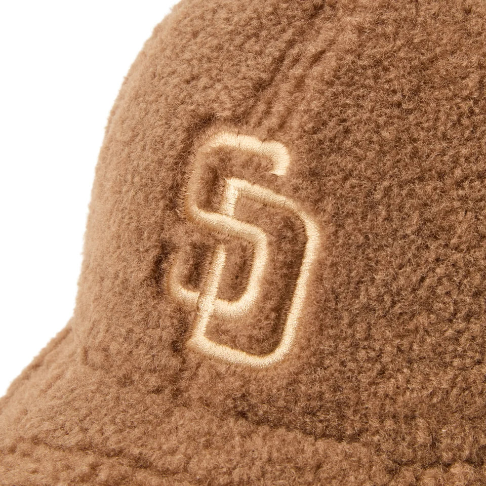 NEW ERA 9TWENTY Boa Fleece サンディエゴ・パドレス ブラウン【15137224】