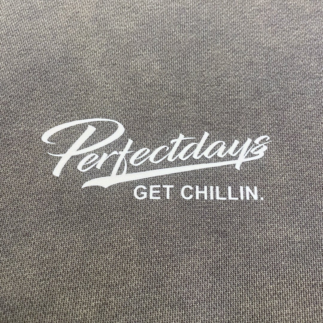 CHILLIN' -Cropped hoodie-
