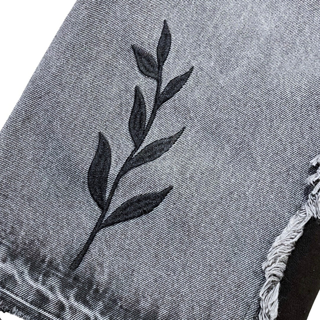 CHILLIN' -Break Denim Pants-