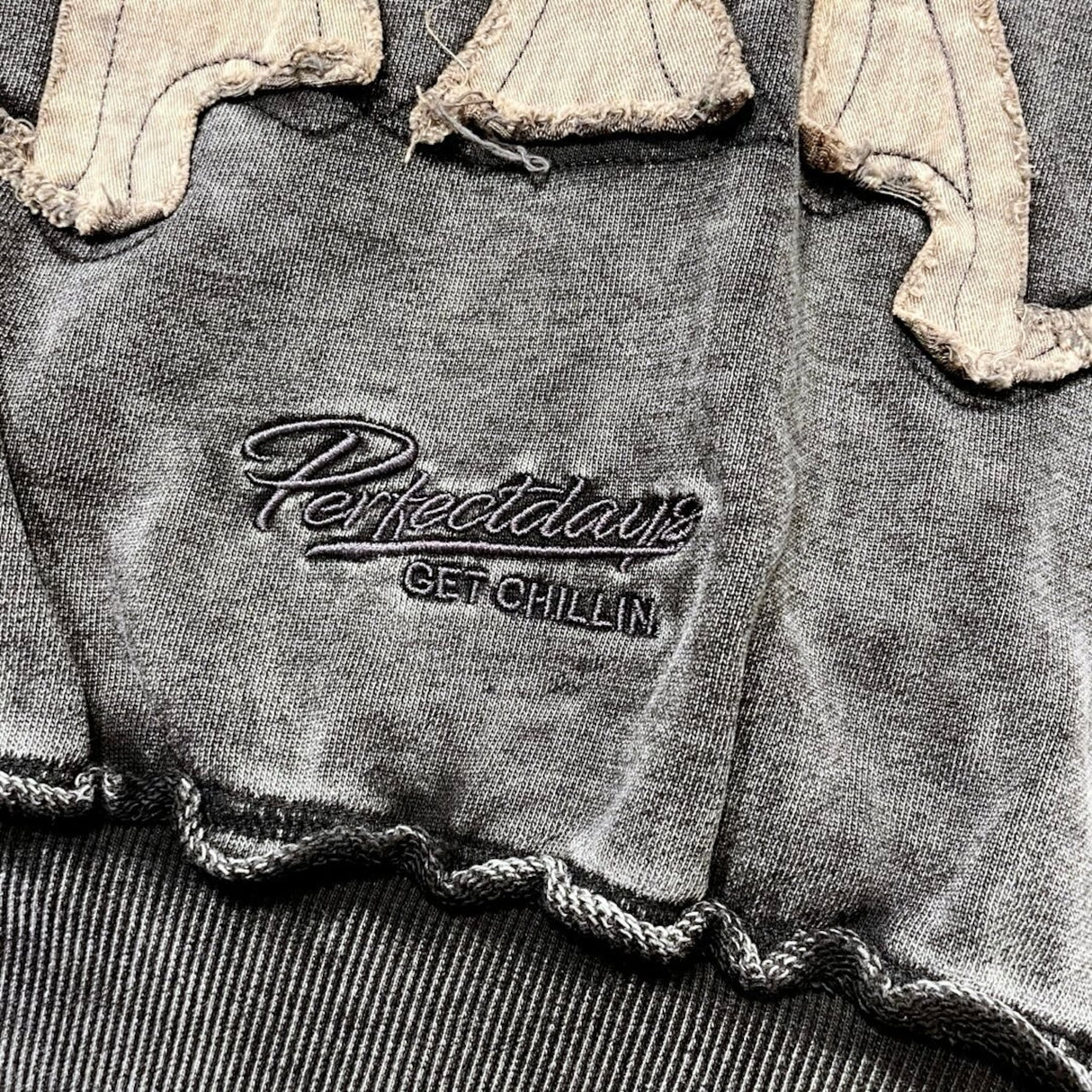CHILLIN' -NY BUTTERFLY PIGMENT ZIP HOODIE-