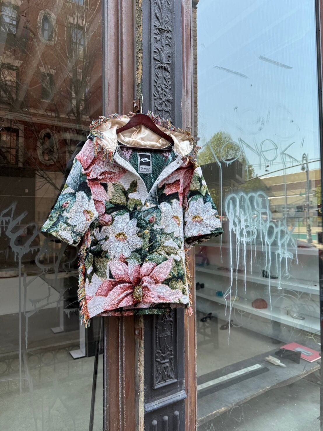 CHILLIN' -FLOWER TAPESTRY HOODIE-