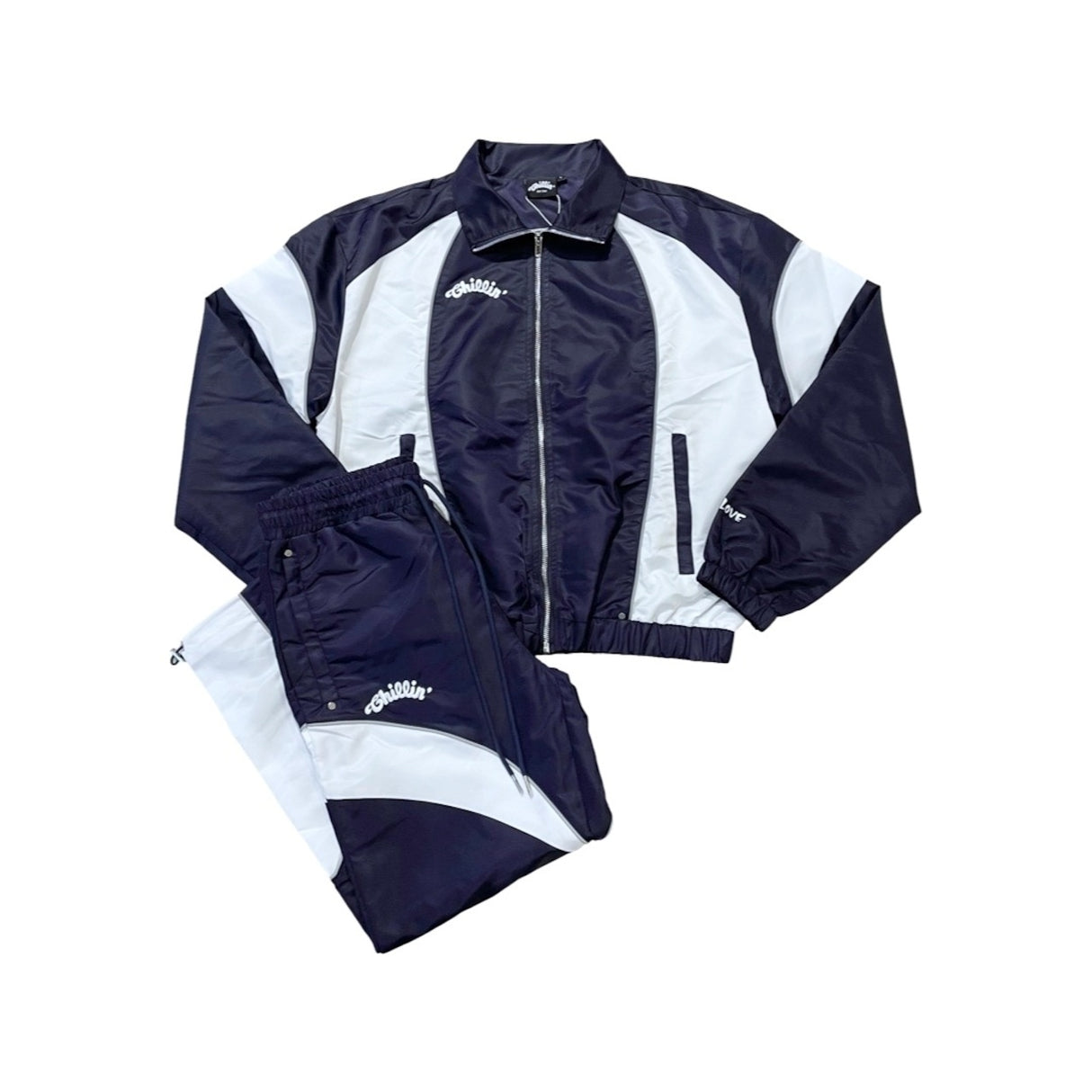 CHILLIN' -NYLON SET UP-