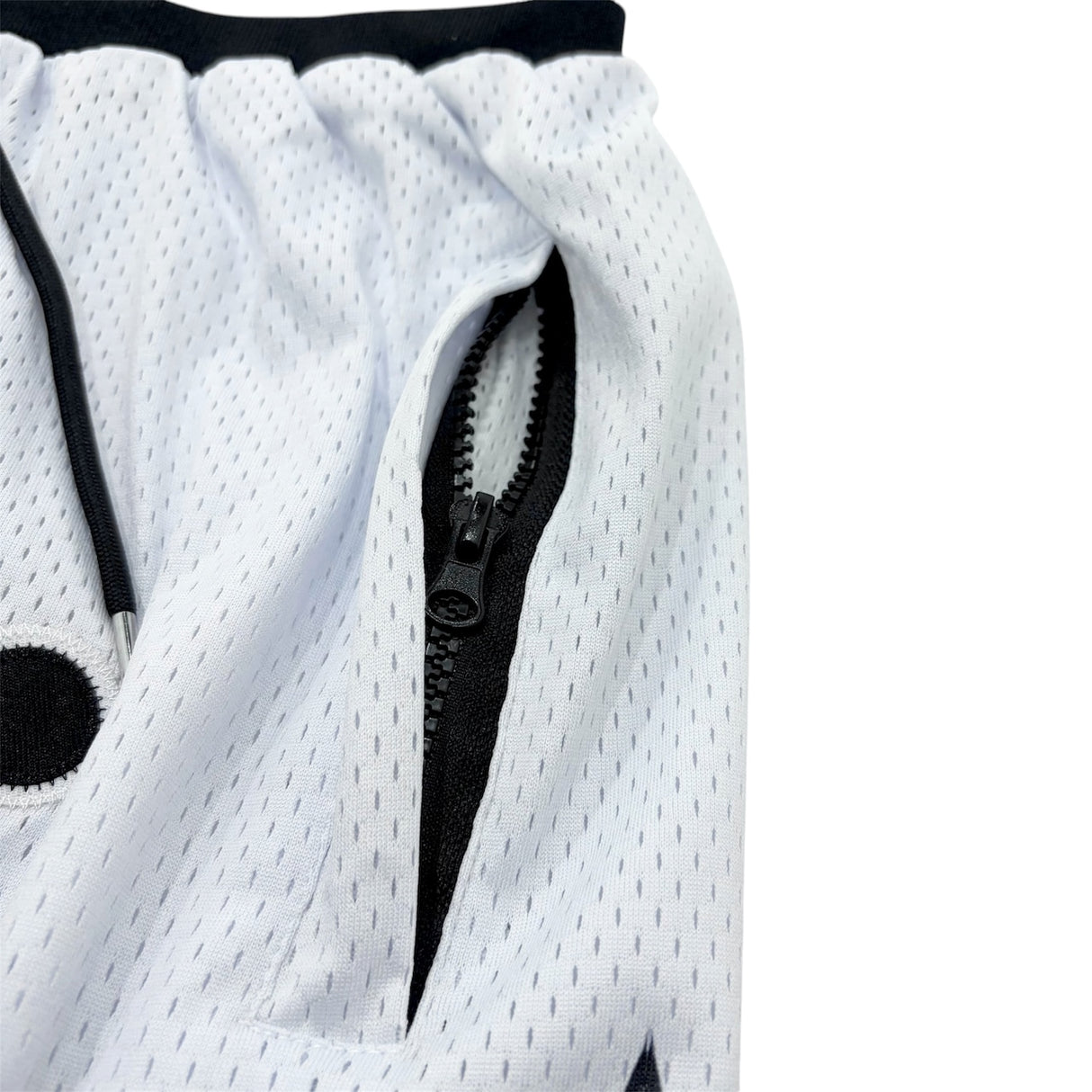CHILLIN' BASKETBALL SHORTS