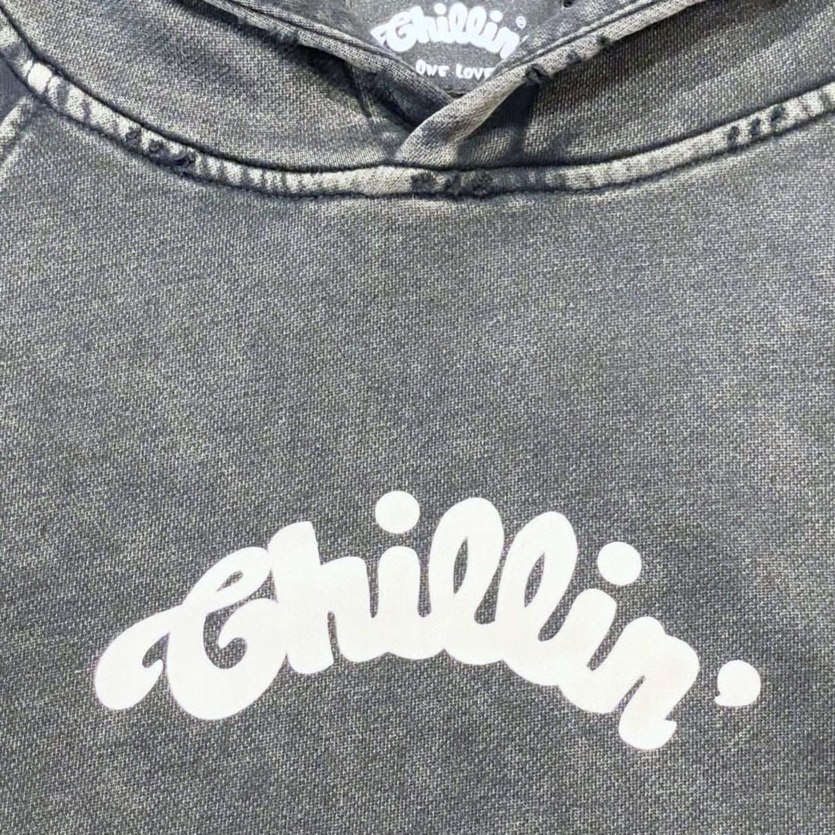 CHILLIN' -Cropped hoodie-