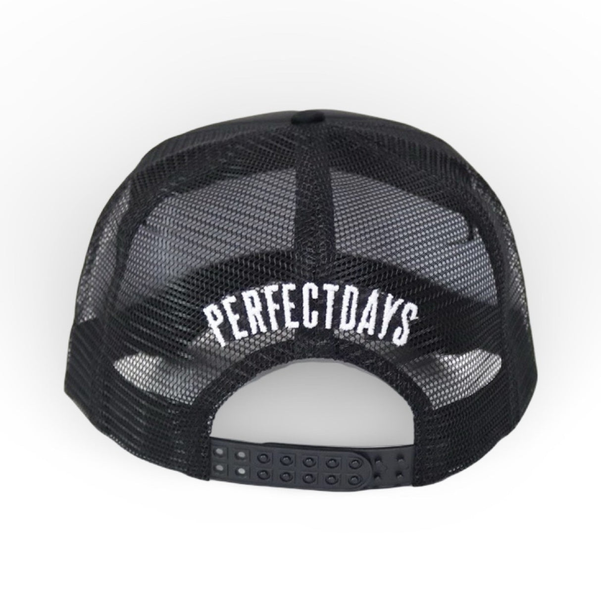 CHILLIN' -LOGO 5PANEL MESH CAP-