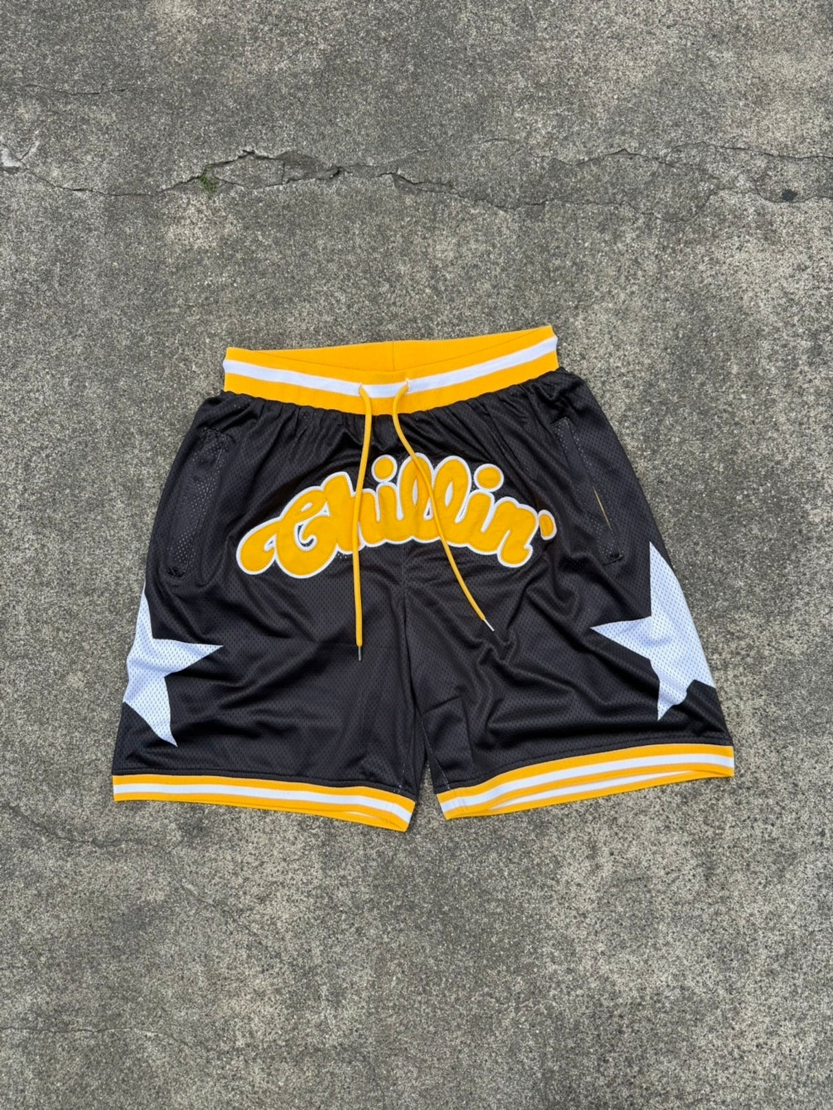 CHILLIN' BASKETBALL SHORTS
