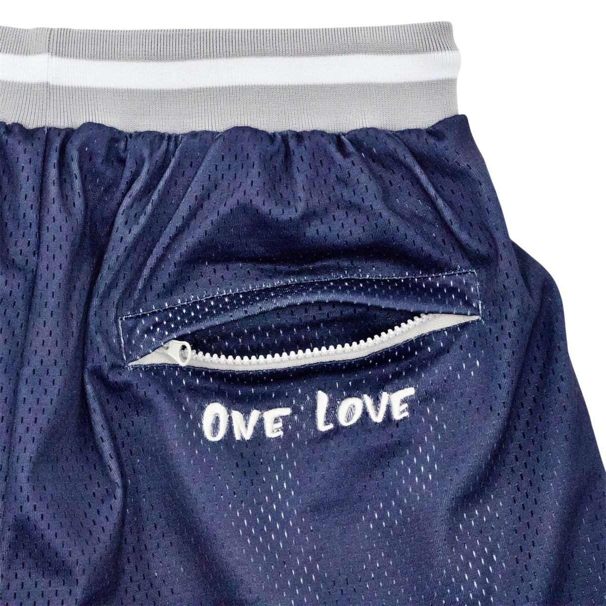 CHILLIN' BASKETBALL SHORTS