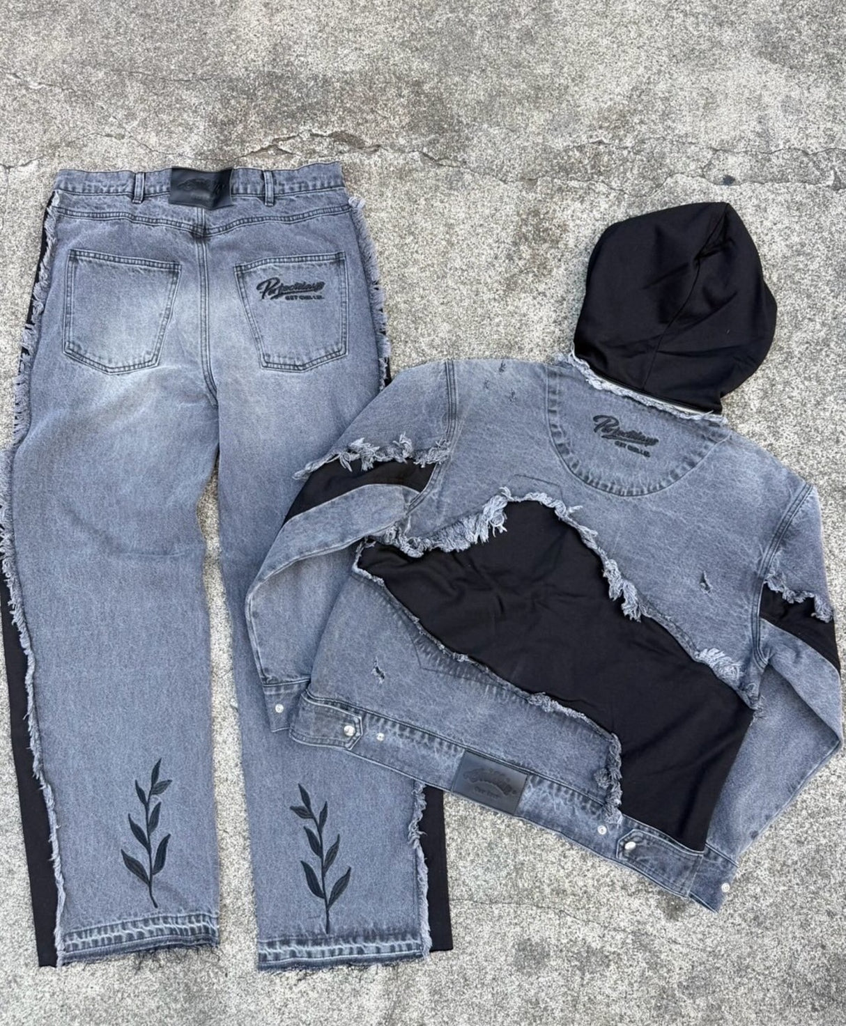 CHILLIN' -Break Denim Pants-
