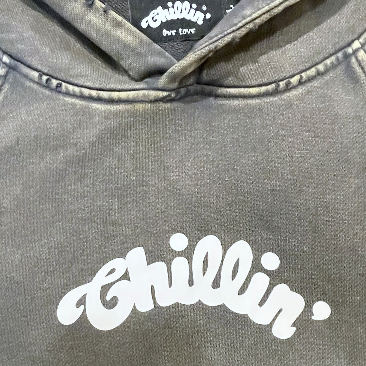 CHILLIN' -Cropped hoodie-