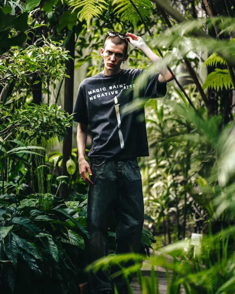 ©SAINT M×××××× SM-HR8-0000-008 / SS TEE / CANDLE / BLACK / Tシャツ