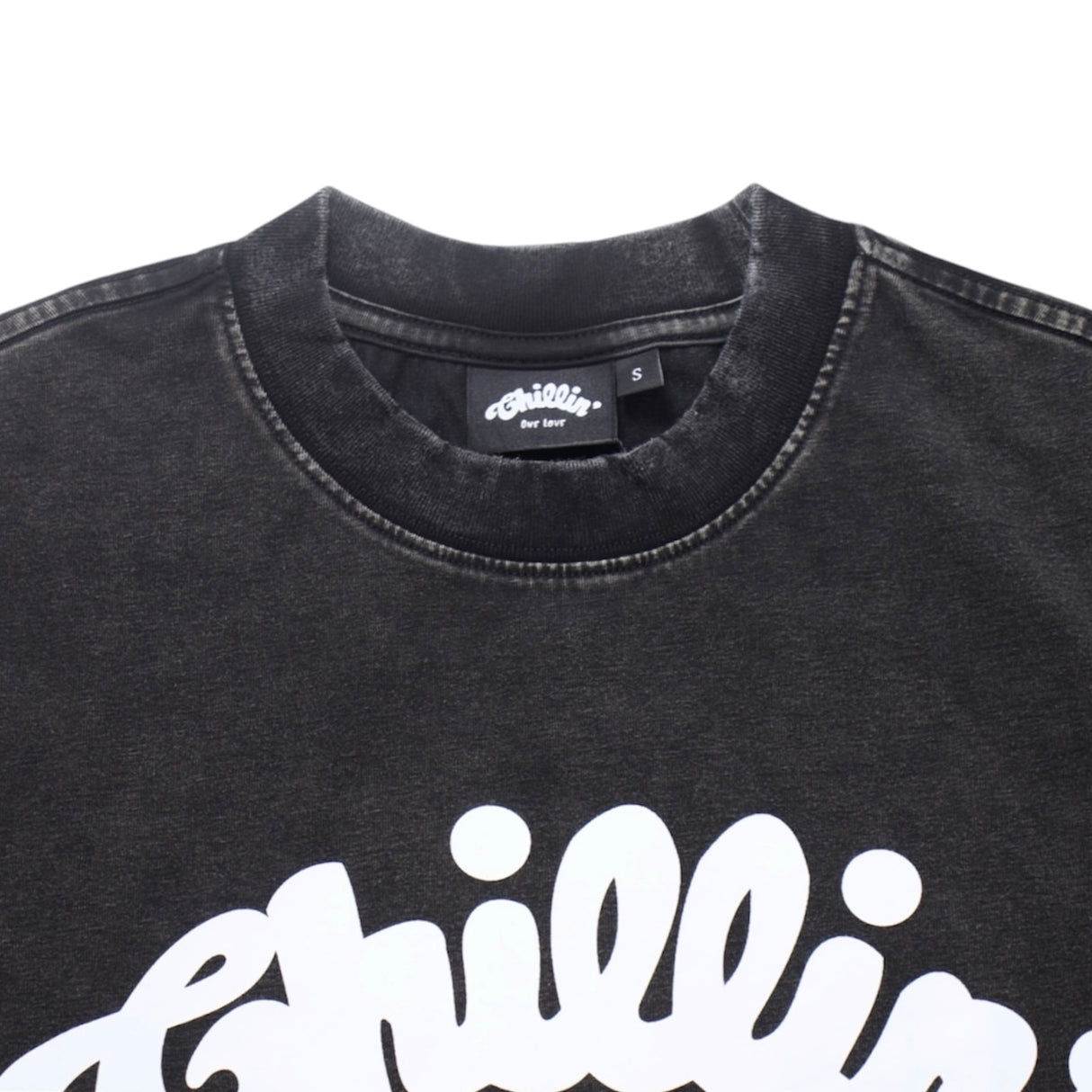 CHILLIN' Women's Big Logo Pigment Cropped S/Tee