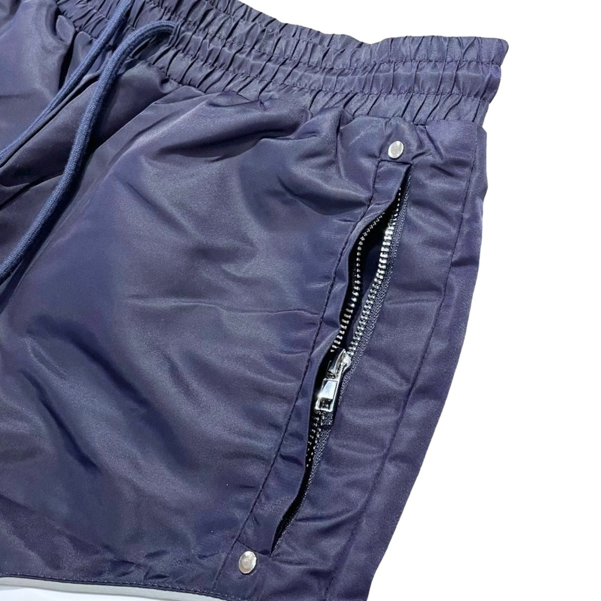 CHILLIN' -NYLON SET UP-