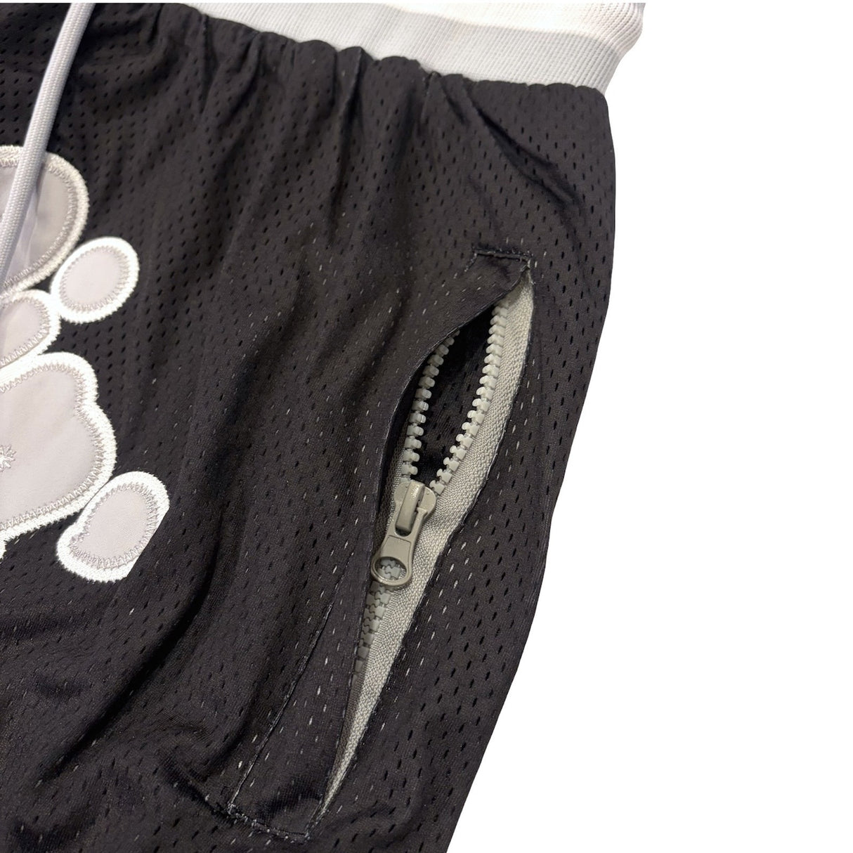 CHILLIN'  BASKETBALL SHORTS