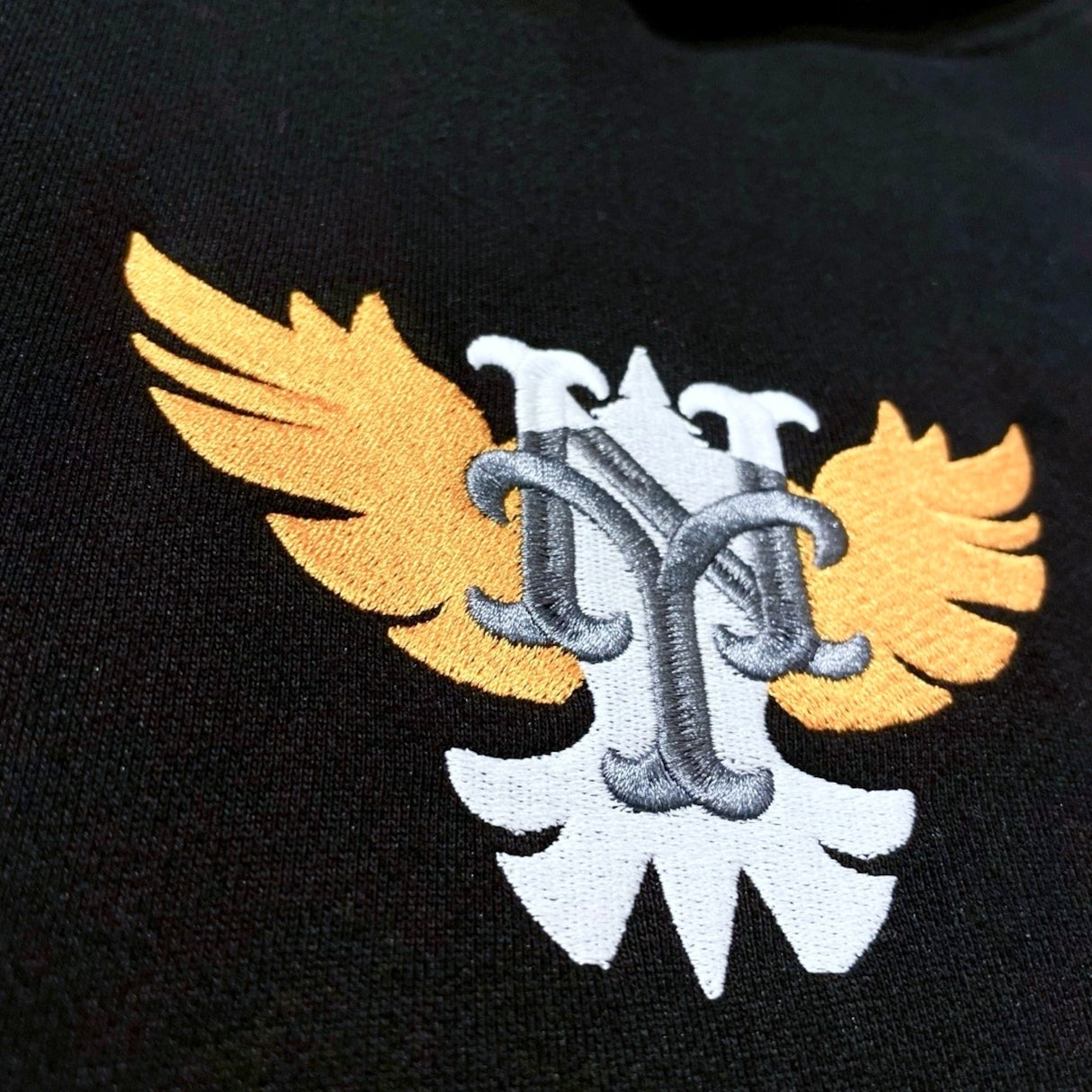 CHILLIN' -NY EAGLE HOODIE-