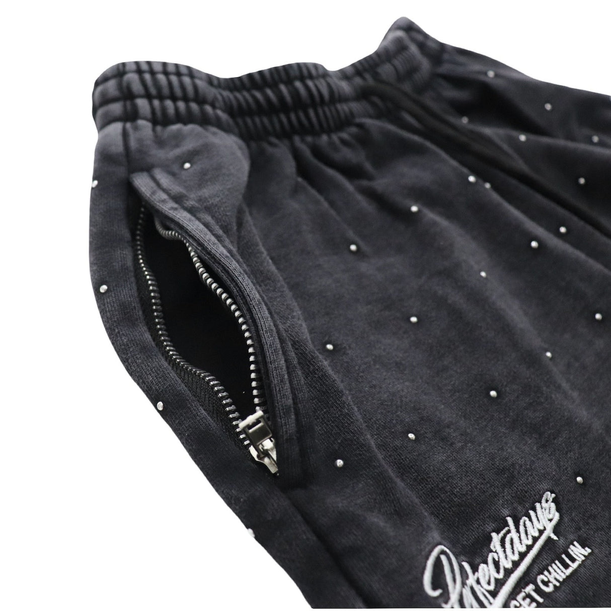 CHILLIN'  Studs Pigment Sweatpants- Black
