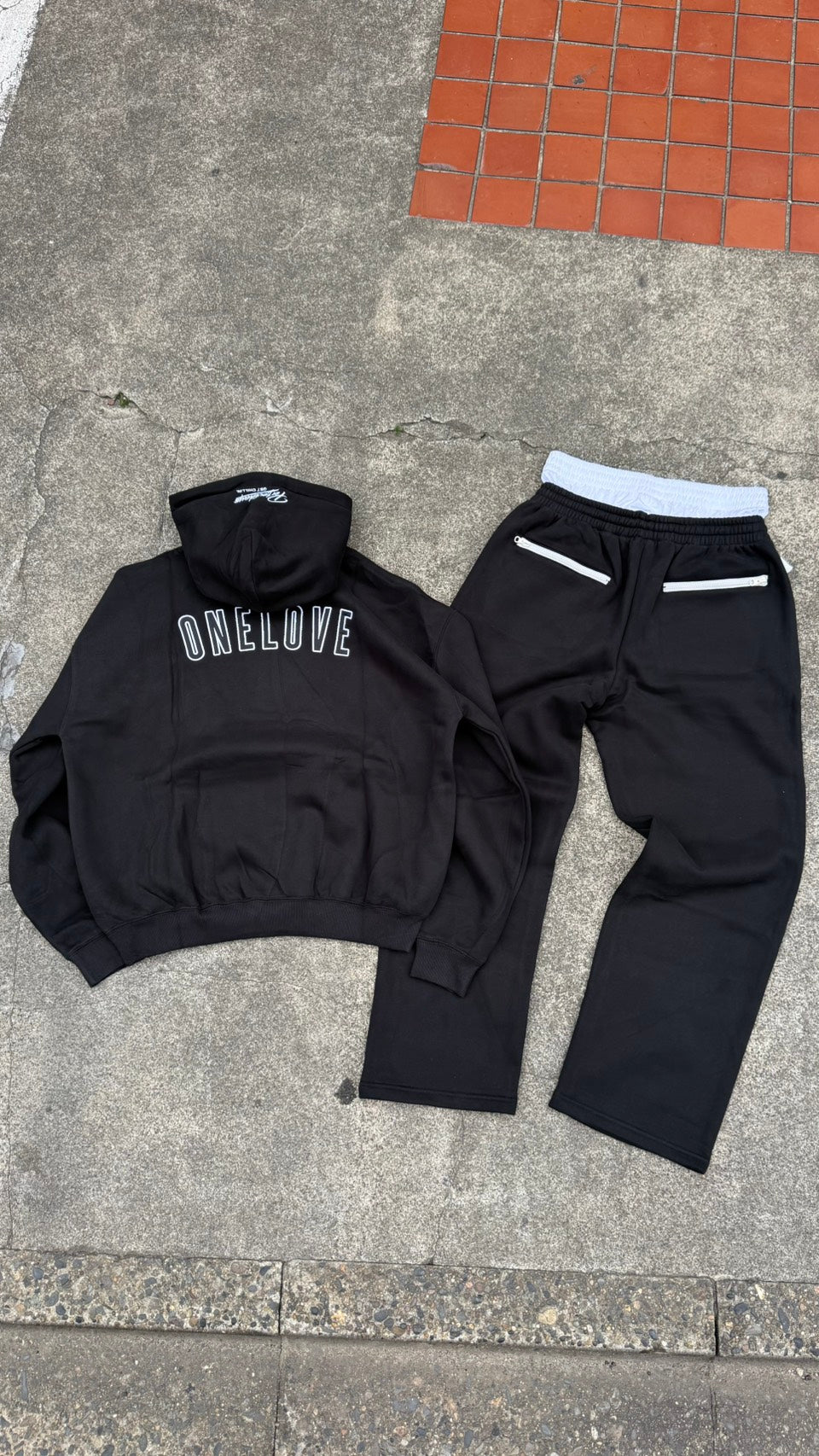 CHILLIN' Big Logo Layered Sweat Setup