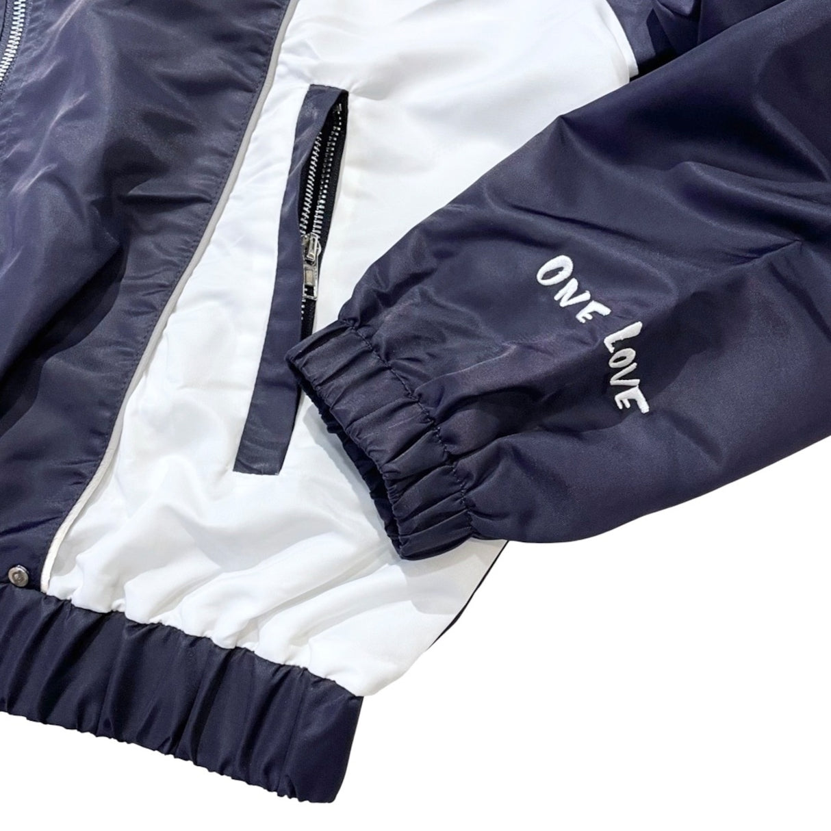 CHILLIN' -NYLON SET UP-