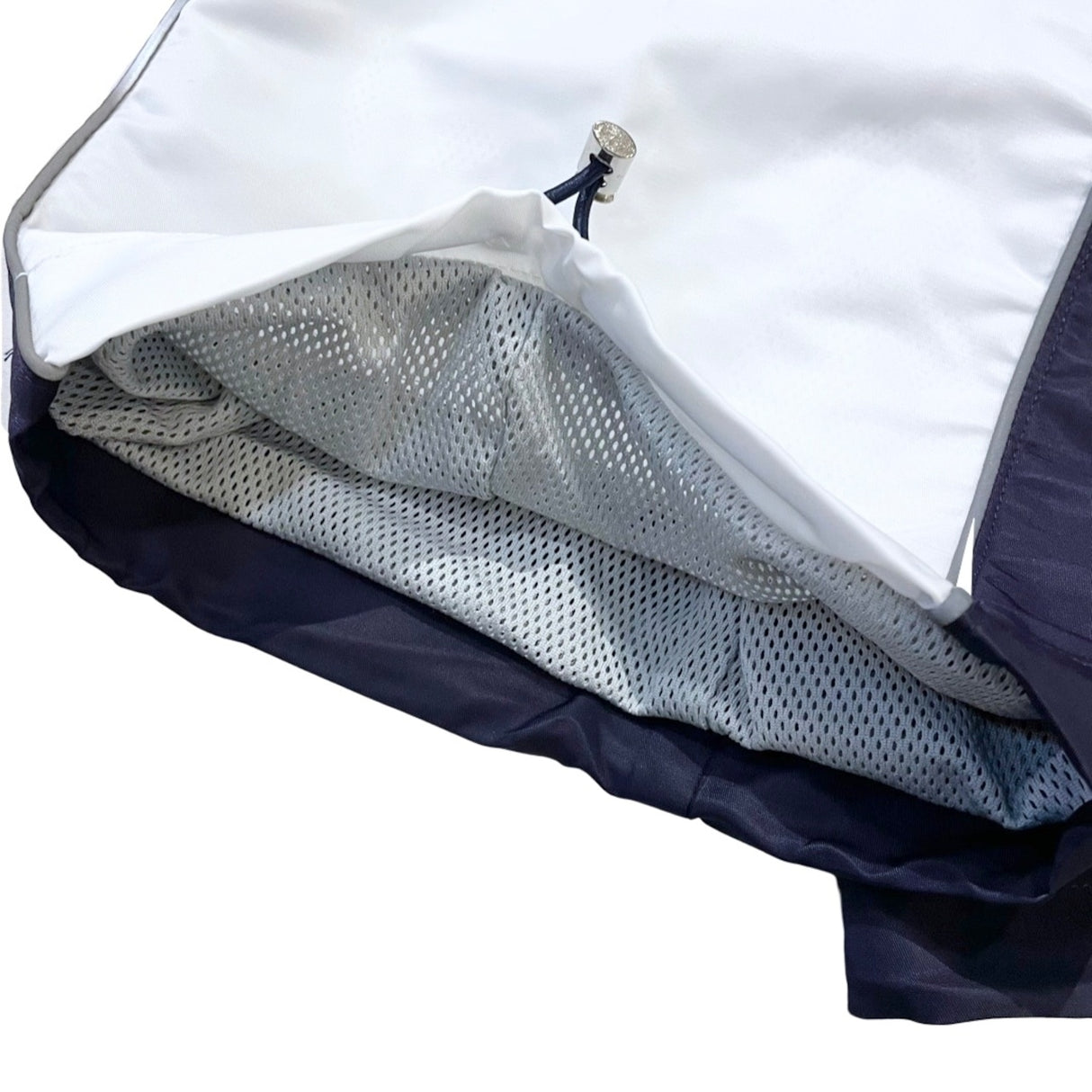 CHILLIN' -NYLON SET UP-