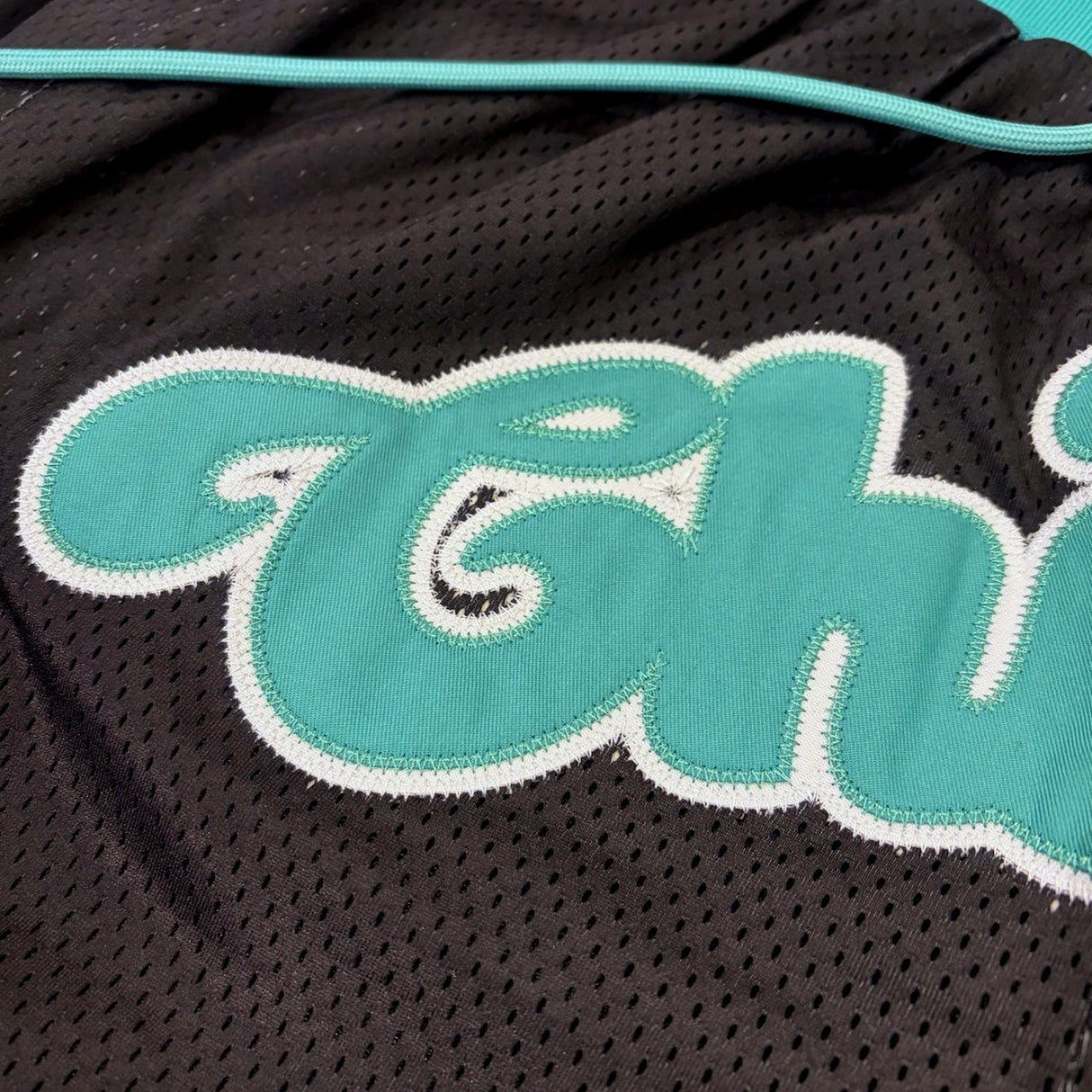 CHILLIN'  BASKETBALL SHORTS
