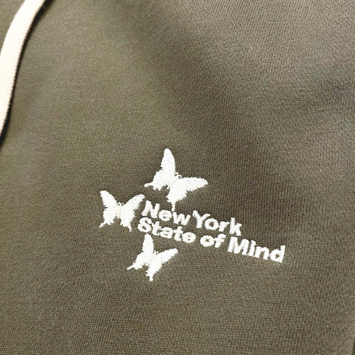 CHILLIN' -NY BUTTERFLY SWEAT SETUP