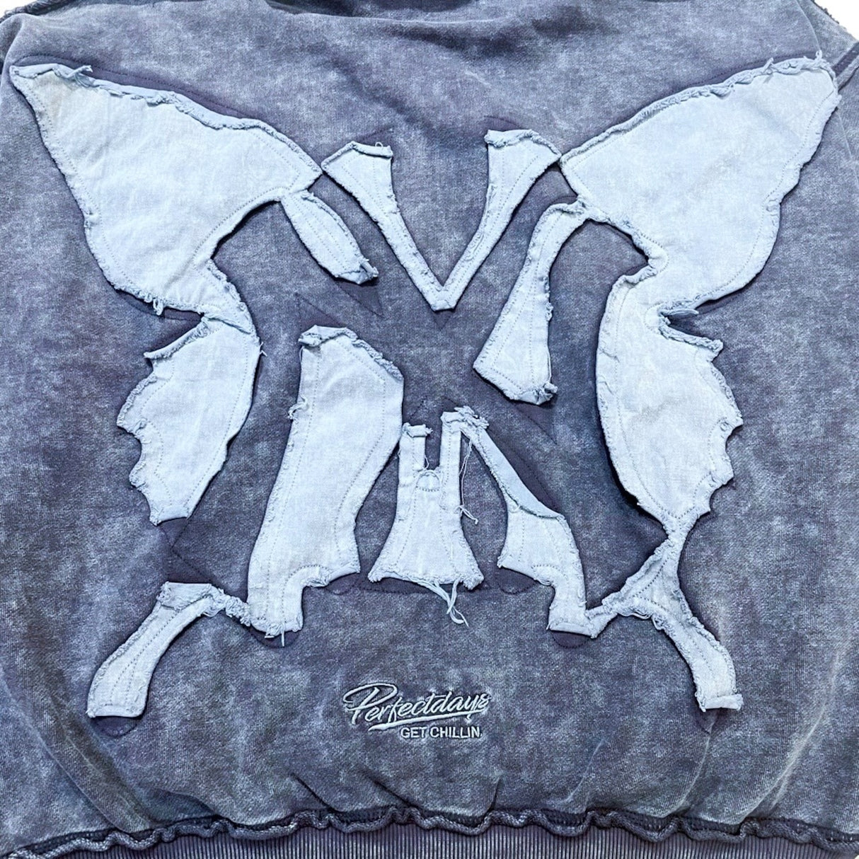 CHILLIN' -NY BUTTERFLY PIGMENT ZIP HOODIE-