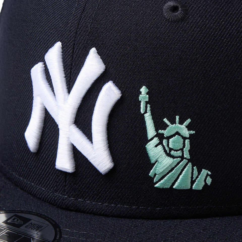 キッズ Youth 9FIFTY 自由の女神 エンブロイダリー ニューヨーク・ヤンキース ネイビー【14671549】